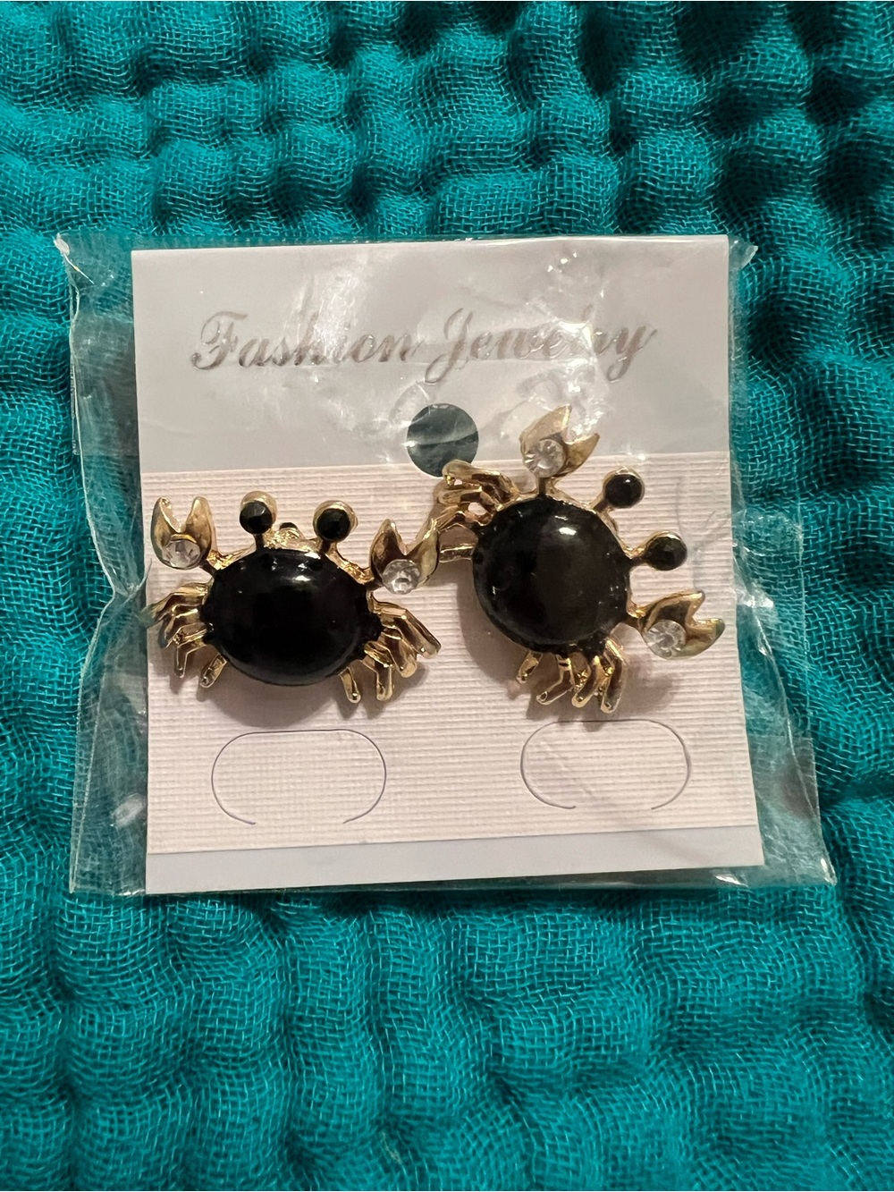 Fashion Jewelry Black Crab Stud Earrings - Gold Accent